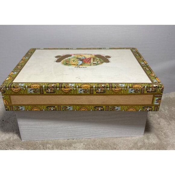 Romeo Y Julieta Wooden Cigar Box 25 Churchill Handmade Habanos Collectible - Picture 6 of 8